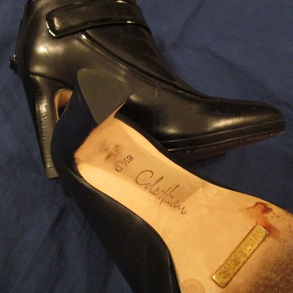 COLE HAAN WOMAN'S BLACK ANKLE BOOTS-SIZE 8.5 - Picture 15 of 15